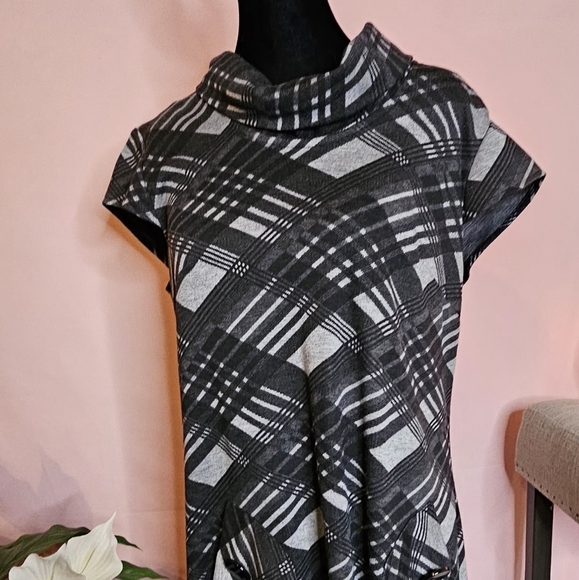 Midi/ Mini fall soft dress, gray and black size 14 - Picture 8 of 10